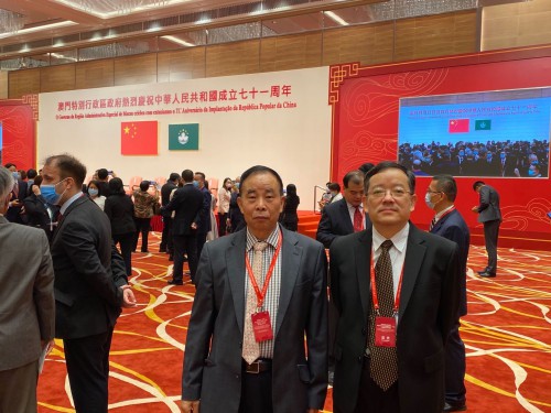 杜文才、蔡智明教授參加澳門特區政府升旗儀式和國慶酒會